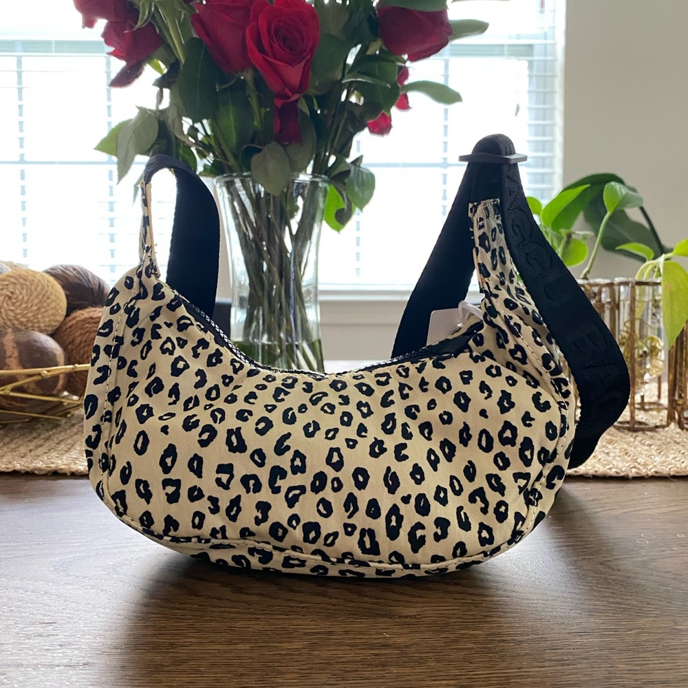 BAGGU Mini Nylon Crescent Bag